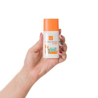 ضد آفتاب فلوئیدی مای مدل هیالورونیک اسید SPF50